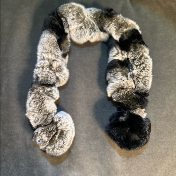 Like New Belle Fare Rabbit Fur Scarf -- Grey and Black - Picture 2 of 5